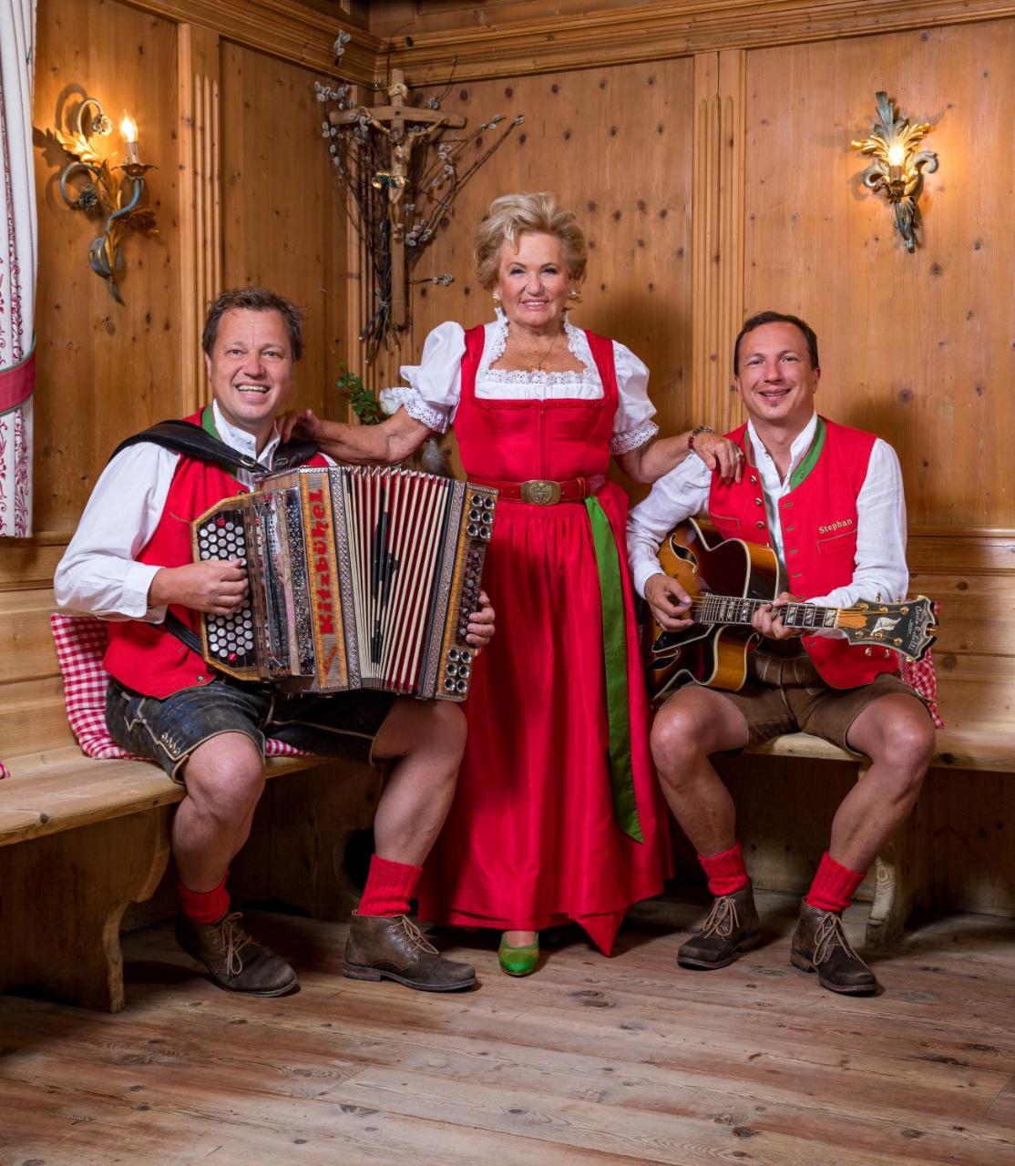 Rosis Sonnbergstuben Hotell Kitzbühel Exteriör bild